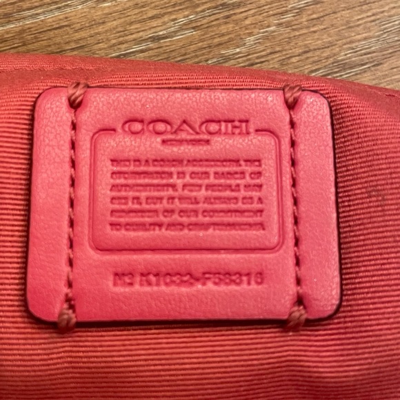 COACH East West Pop Crossbody in Strawberry and Light Khaki - Picture 6 of 9